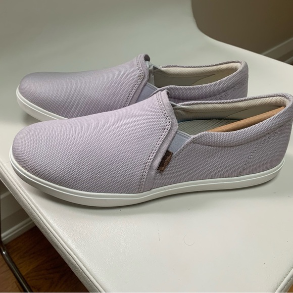 BNIB Roots Bellwoods Canvas Slip on sneaker loafers, 8M - Picture 2 of 8